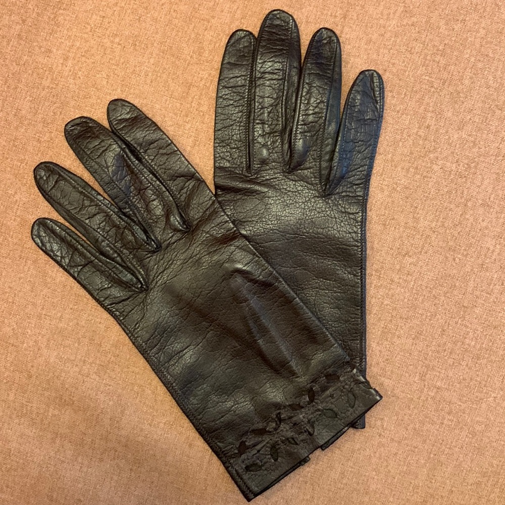 Vintage Chocolate Leather Cutout Gloves